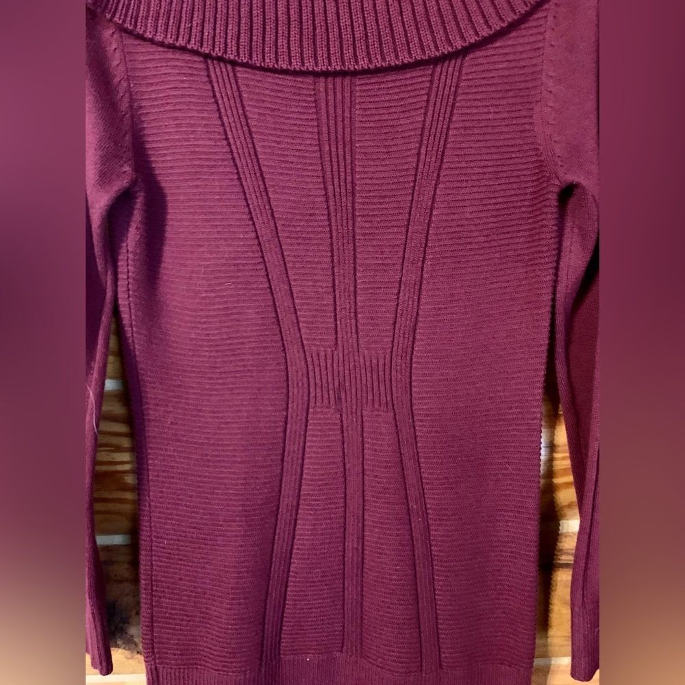 Style & Co. Tunic Length Burgundy Sweater with Angled Flap Collar Medium - Picture 5 of 10